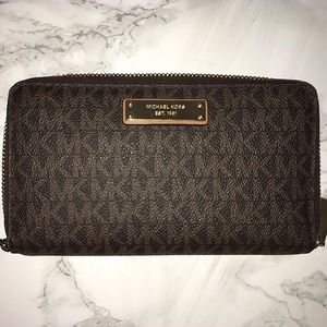 brown michael kors wallet